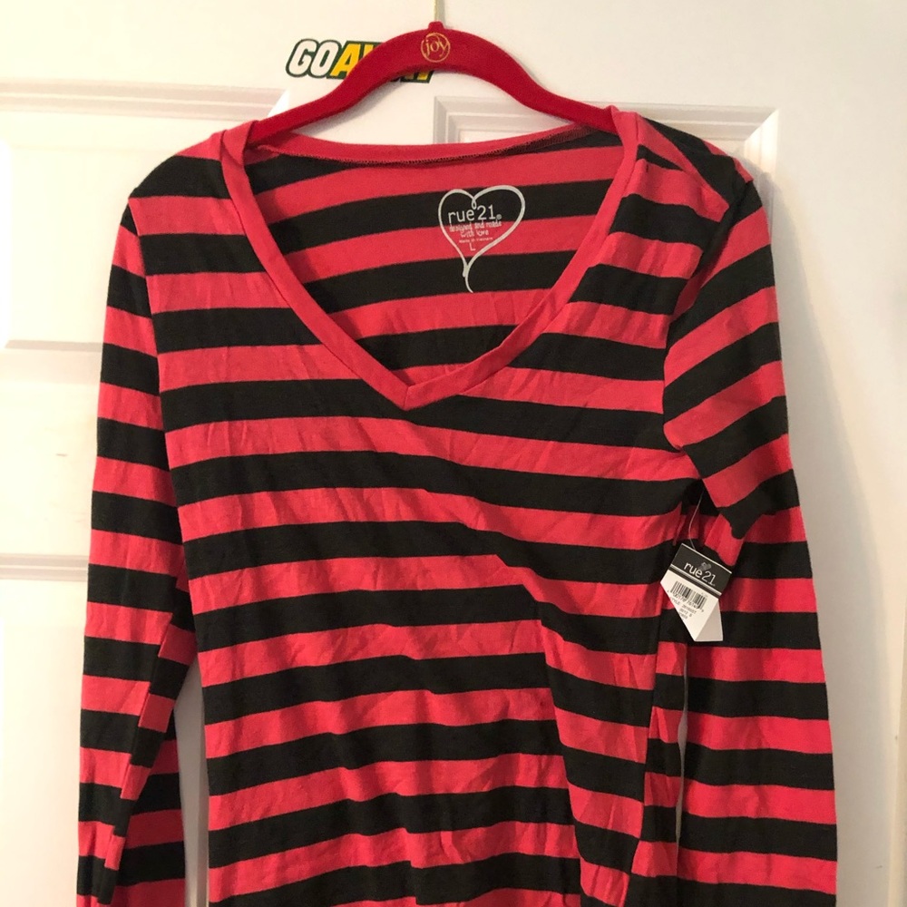 Rue 21 LS shirt. Large. NWT.